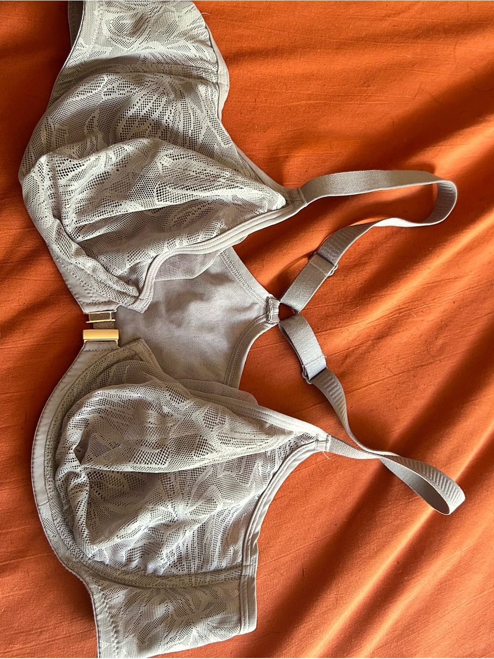 Light Gray Lace Wireless Comfort Bra with Front Accent